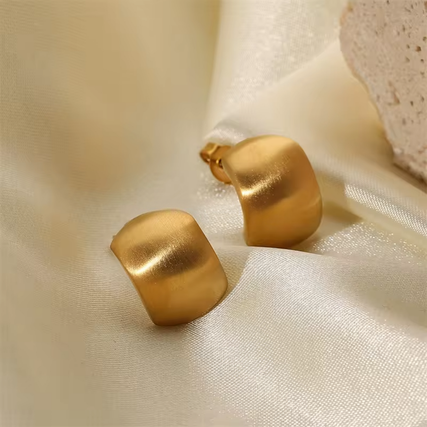 CRESCENT EARRINGS