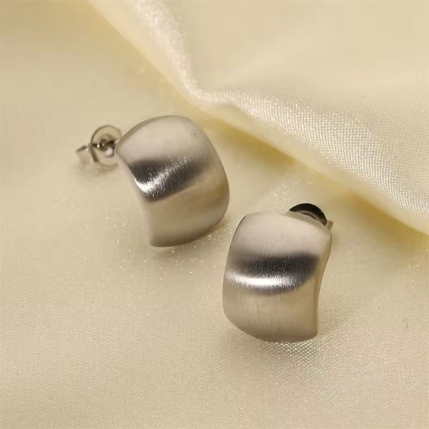 CRESCENT EARRINGS
