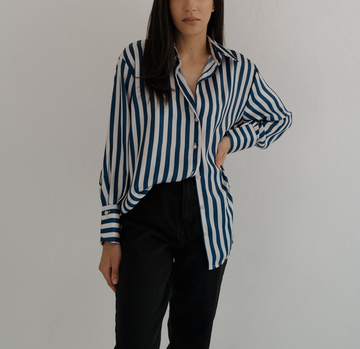 FLOWY SATIN SHIRT