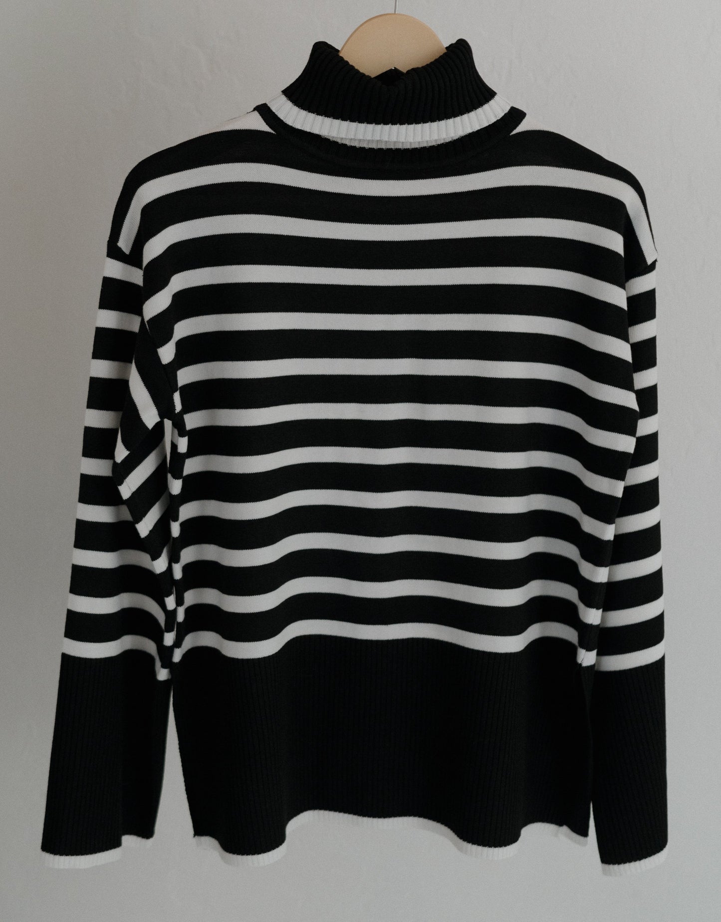 TURTLENECK STRIPED SWEATER