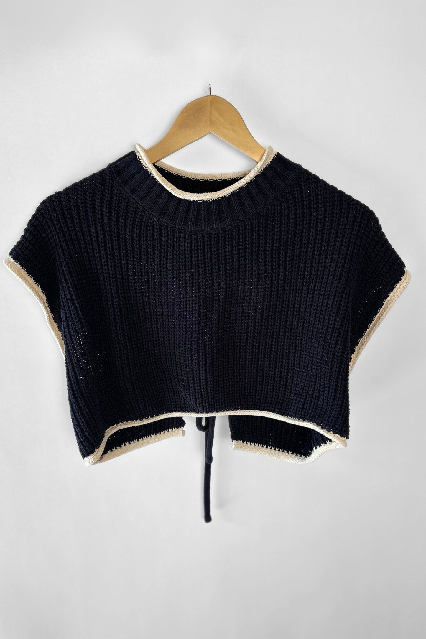 KNIT CROP TOP